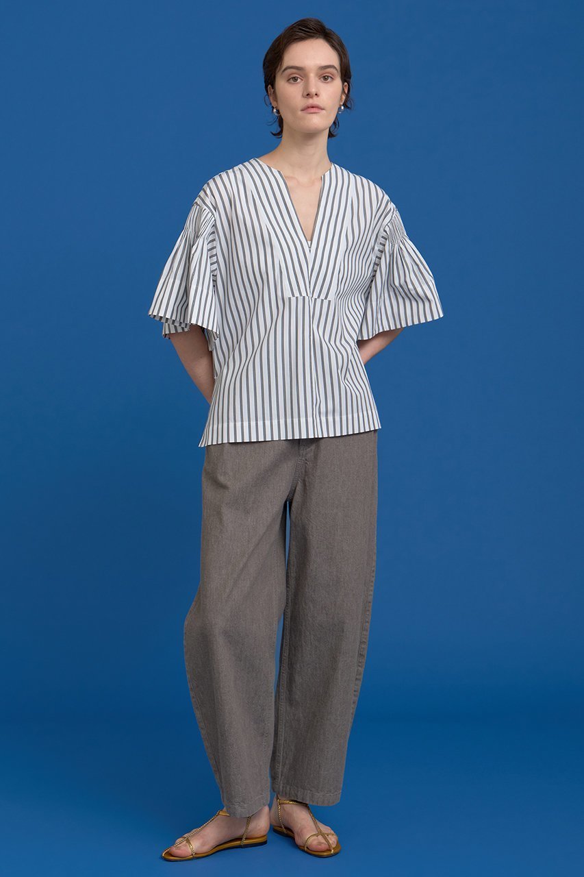 【ハウス オブ ロータス/HOUSE OF LOTUS】のストライプタックシャーリングブラウス 人気、トレンドファッション・服の通販 founy(ファニー) 　ファッション　Fashion　レディースファッション　Fashion for Women　トップス・カットソー　Cut & Sew Tops　シャツ・ブラウス・オフィスカジュアル　Elegant Blouses & Button-Ups　シャーリング　Shirring, Ruched　ショート　Short, Short Length　ストライプ　Stripe, Striped Pattern　スリット　Slit, Slit Detail　スリーブ　Sleeve, Long Sleeve / Short Sleeve　バランス　Balance, Style Balance　フェミニン　Feminine, Girly　フレア　Flare, Flared　フロント　Front, Front Design　マニッシュ　Mannish, Boyish　other-6|ID: prp329100004592175 ipo3291000000034515024