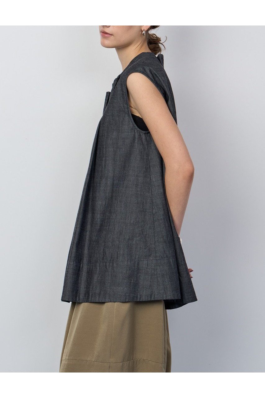 【ハウス オブ ロータス/HOUSE OF LOTUS】のシャンブレーデニムラッフルブラウス 人気、トレンドファッション・服の通販 founy(ファニー) 　ファッション　Fashion　レディースファッション　Ladies' Fashion Online　トップス・カットソー　Tops/Tshirt　キャミソール / ノースリーブ　No Sleeves　シャツ/ブラウス　Shirts/Blouses　2025年　2025　2025-2026秋冬・A/W　Aw/Autumn/Winter/Fw/Fall/2025-2026　インディゴ　Indigo　エレガント 上品　Elegant　シャンブレー　Chambray　デニム　Denim　ノースリーブ　No Sleeve　ラッフル　Raffle　A/W・秋冬　Aw・Autumn/Winter・Fw・Fall-Winter　other-4|ID: prp329100004592180 ipo3291000000032601500