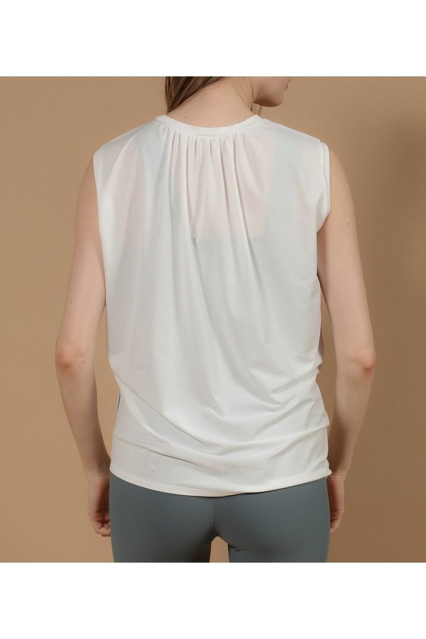 【ジュリエ/Julier】のライトプライムノースリーブプルオーバー 人気、トレンドファッション・服の通販 founy(ファニー) 　ファッション　Fashion　レディースファッション　Ladies' Fashion Online　トップス・カットソー　Tops/Tshirt　キャミソール / ノースリーブ　No Sleeves　プルオーバー　Pullover　スポーツウェア　Sportswear　スポーツ トップス　Sports Tops　アウトドア　Outdoor　ギャザー　Gather　シンプル　Simple　スポーツ　Sports　NEW・新作・新着・新入荷　New Arrivals　other-7|ID: prp329100004592183 ipo3291000000032601531