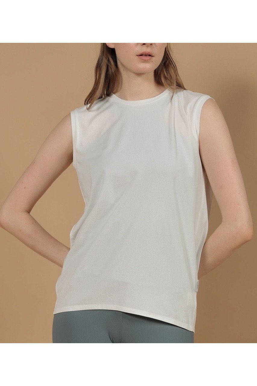 【ジュリエ/Julier】のライトプライムノースリーブプルオーバー 人気、トレンドファッション・服の通販 founy(ファニー) 　ファッション　Fashion　レディースファッション　Ladies' Fashion Online　トップス・カットソー　Tops/Tshirt　キャミソール / ノースリーブ　No Sleeves　プルオーバー　Pullover　スポーツウェア　Sportswear　スポーツ トップス　Sports Tops　アウトドア　Outdoor　ギャザー　Gather　シンプル　Simple　スポーツ　Sports　NEW・新作・新着・新入荷　New Arrivals　other-8|ID: prp329100004592183 ipo3291000000032601532