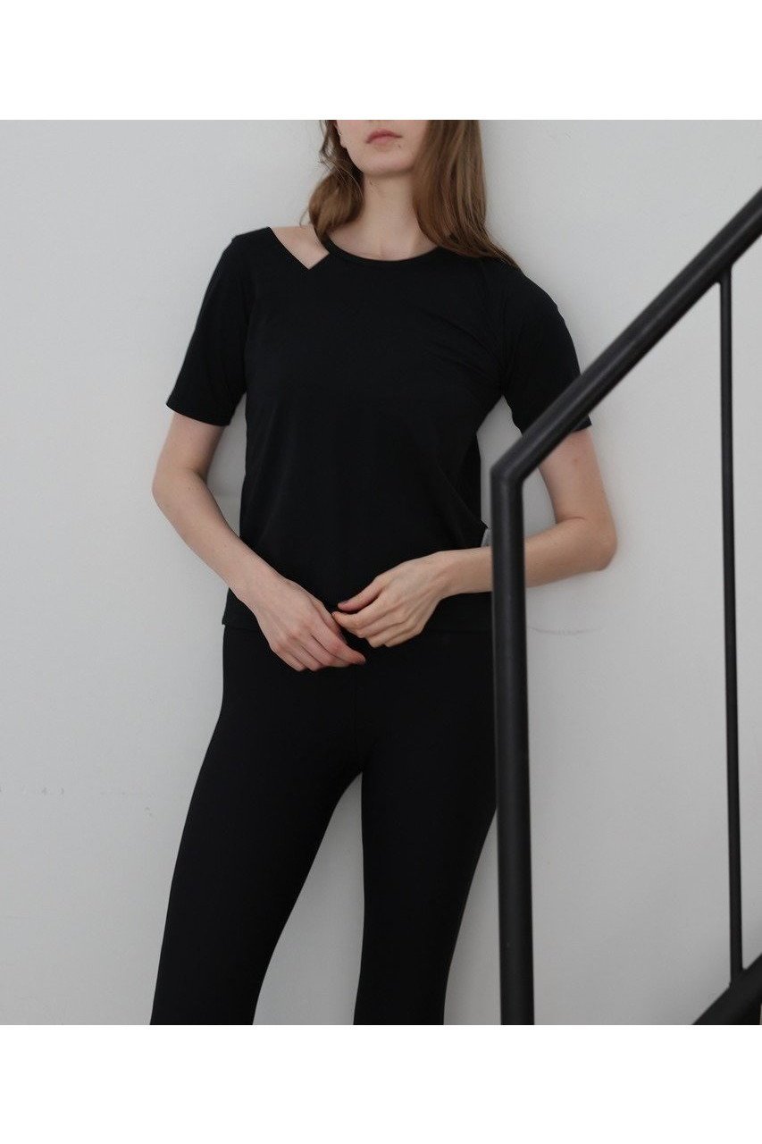 【ジュリエ/Julier】のライトプライムデザイントップス 人気、トレンドファッション・服の通販 founy(ファニー) 　ファッション　Fashion　レディースファッション　Ladies' Fashion Online　トップス・カットソー　Tops/Tshirt　スポーツウェア　Sportswear　スポーツ トップス　Sports Tops　アシンメトリー　Asymmetry　シンプル　Simple　スポーツ　Sports　ヨガ　Yoga　ワーク　Work　NEW・新作・新着・新入荷　New Arrivals　旅行　Travel　other-6|ID: prp329100004592184 ipo3291000000032601541