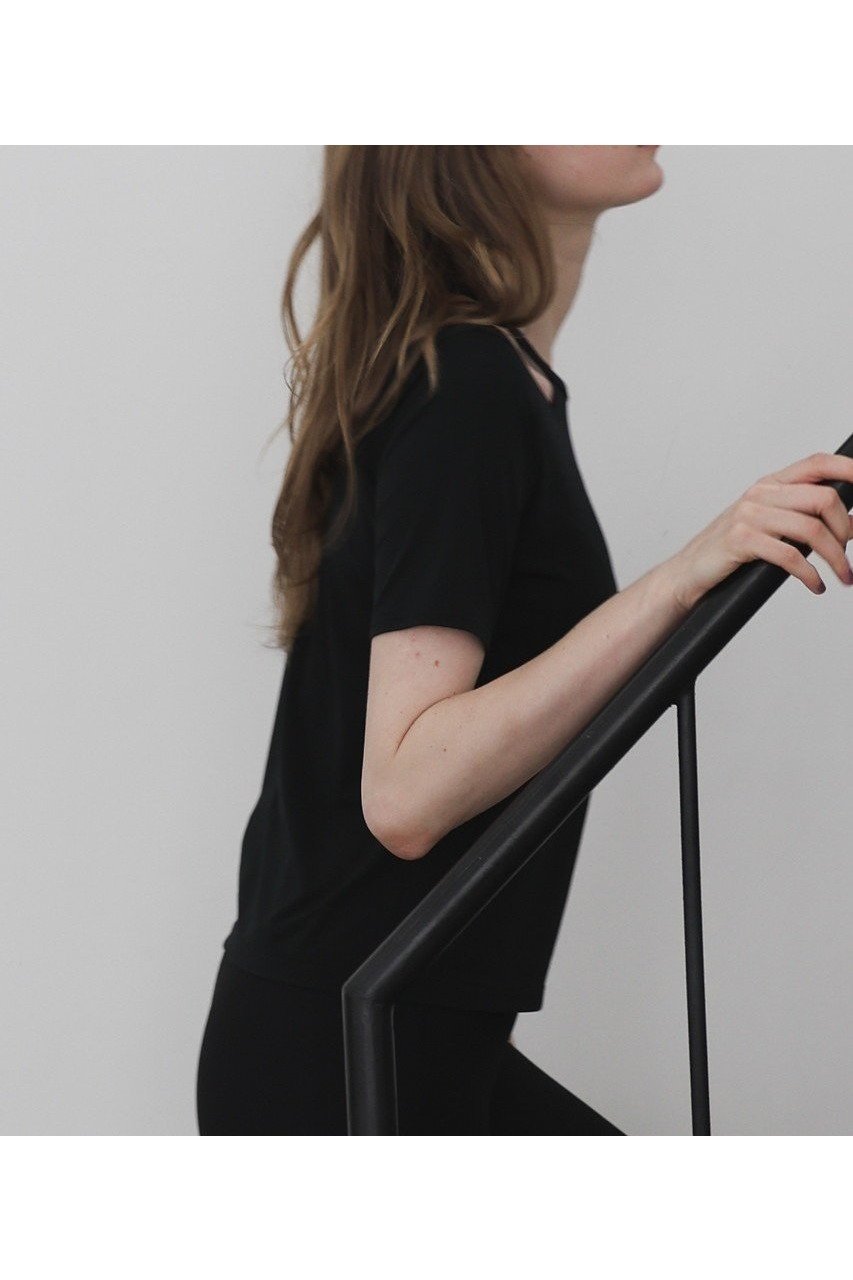 【ジュリエ/Julier】のライトプライムデザイントップス 人気、トレンドファッション・服の通販 founy(ファニー) 　ファッション　Fashion　レディースファッション　Ladies' Fashion Online　トップス・カットソー　Tops/Tshirt　スポーツウェア　Sportswear　スポーツ トップス　Sports Tops　アシンメトリー　Asymmetry　シンプル　Simple　スポーツ　Sports　ヨガ　Yoga　ワーク　Work　NEW・新作・新着・新入荷　New Arrivals　旅行　Travel　other-7|ID: prp329100004592184 ipo3291000000032601542