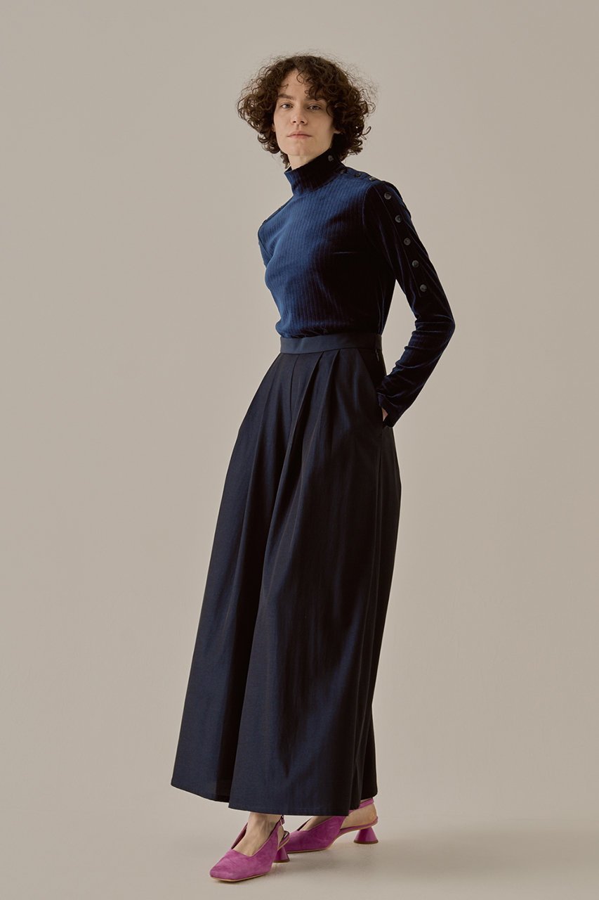 【アキラナカ/AKIRANAKA】のTeuna ジャージー プルオーバー 人気、トレンドファッション・服の通販 founy(ファニー) 　ファッション　Fashion　レディースファッション　Fashion for Women　トップス・カットソー　Cut & Sew Tops　ニット　Knit Tops & Sweaters　カジュアルプルオーバー・ニットトップス　Pullovers & Knit Tops / Casual Pullovers　なめらか　Smooth, Silky Texture　クラシカル　Classical, Vintage-Inspired　ショルダー　Shoulder, Shoulder Strap　スリーブ　Sleeve, Long Sleeve / Short Sleeve　ハイネック　High Neck, Mock Neck　エレガント 上品　Elegant　other-8|ID: prp329100004592240 ipo3291000000035613560