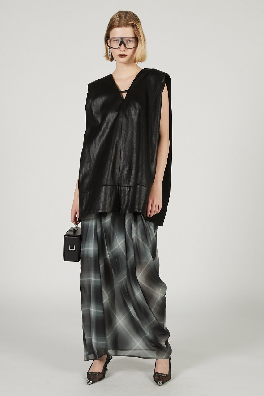 【プランク プロジェクト/PRANK PROJECT】のフロントレザーボクシーVネックトップ / Front Leather Boxy V Neck Top 人気、トレンドファッション・服の通販 founy(ファニー) 　ファッション　Fashion　レディースファッション　Fashion for Women　トップス・カットソー　Cut & Sew Tops　キャミソール&ノースリーブ　Camisoles & Sleeveless Tops　シャツ・ブラウス・オフィスカジュアル　Elegant Blouses & Button-Ups　Vネックトップス　V-Neck Tops / V-Cut Neckline Shirts　ウォッシャブル　Machine Washable　カットソー　Cut and Sewn Top　ノースリーブ　Sleeveless, No-Sleeve　フェイクレザー　Faux Leather, PU Leather　リアル　Real, Realistic　夏　Summer　other-8|ID: prp329100004592319 ipo3291000000035923056