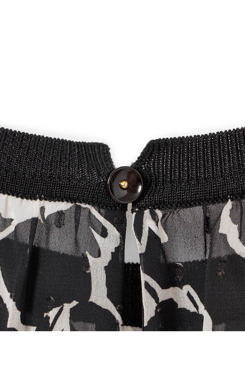 【アナイ/ANAYI】のモノトーンフラワープリントボートネック ブラウス 人気、トレンドファッション・服の通販 founy(ファニー) 　ファッション　Fashion　レディースファッション　Fashion for Women　トップス・カットソー　Cut & Sew Tops　シャツ・ブラウス・オフィスカジュアル　Elegant Blouses & Button-Ups　花柄・フラワープリント・モチーフ　Floral Prints & Motifs / Flower Pattern Tops　ショート　Short, Short Length　スリーブ　Sleeve, Long Sleeve / Short Sleeve　バランス　Balance, Style Balance　フラワー　Flower, Floral　フレア　Flare, Flared　プリント　Print, Printed Pattern　モノトーン　Monotone, Black and White　夏　Summer　other-5|ID: prp329100004593394 ipo3291000000032614850