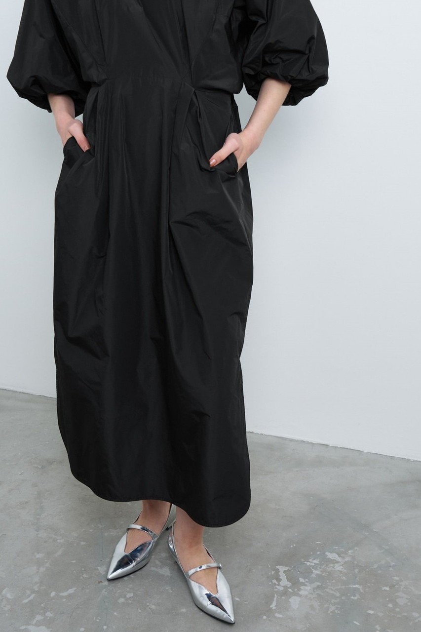 【ランバン オン ブルー/LANVIN en Bleu】のメモリータフタボリュームスリーブワンピース 人気、トレンドファッション・服の通販 founy(ファニー) 　ファッション　Fashion　レディースファッション　Ladies' Fashion Online　ワンピース　Dress　チュニック　Tunic　おすすめ　Recommend　スリット　Slit　スリーブ　Sleeve　タフタ　Taffeta　チュニック　Tunic　バルーン　Balloon　ロング　Long　再入荷　Restock/Back In Stock/Re Arrival　冬　Winter　長袖　Long Sleeve　other-8|ID: prp329100004593412 ipo3291000000032615018