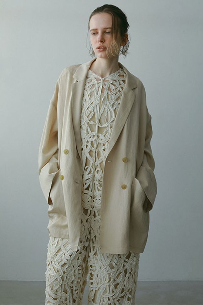 【エトレトウキョウ/ETRE TOKYO】のダブルブレストエアリージャケット インテリア・キッズ・メンズ・レディースファッション・服の通販 founy(ファニー) https://founy.com/ ファッション Fashion レディースファッション Fashion for Women アウター Coat / Outerwear Collection レディースジャケット・軽アウター Jackets なめらか Smooth, Silky Texture カーディガン Cardigan, Knitwear ジャケット Jacket, Outerwear セットアップ Set-Up, Coordinated Outfit ボックス Boxy, Box Shape |ID: prp329100004594075 ipo3291000000036117759