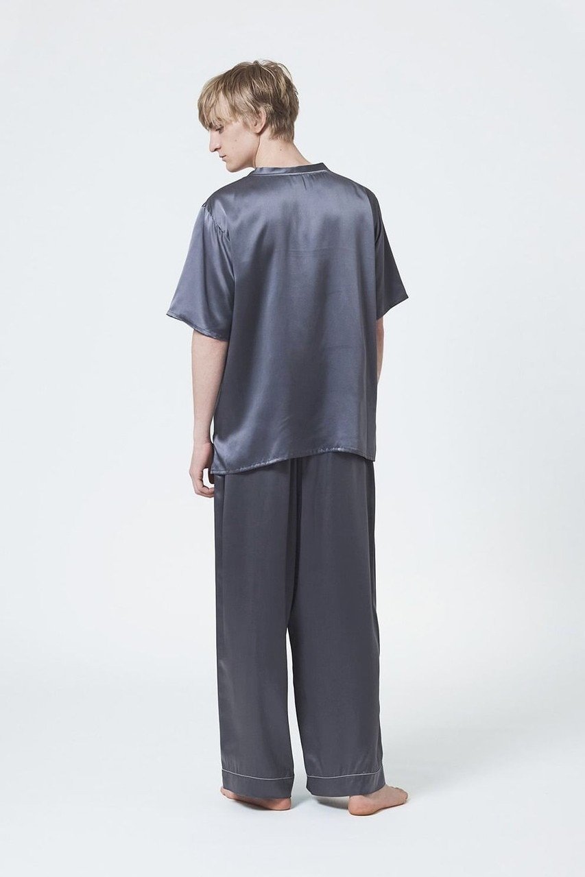 【フートーキョー/Foo Tokyo】の【UNISEX】Silk Satin Pullover 人気、トレンドファッション・服の通販 founy(ファニー) 　ファッション　Fashion　レディースファッション　Fashion for Women　トップス・カットソー　Cut & Sew Tops　シャツ・ブラウス・オフィスカジュアル　Elegant Blouses & Button-Ups　カジュアルプルオーバー・ニットトップス　Pullovers & Knit Tops / Casual Pullovers　ユニセックス　Unisex, Genderless　サテン　Satin, Glossy Fabric　ショート　Short, Short Length　シルク　Silk, 100% Silk　シンプル　Simple, Minimal　スリーブ　Sleeve, Long Sleeve / Short Sleeve　リラックス　Relax, Relaxed Fit　other-6|ID: prp329100004594146 ipo3291000000036392678