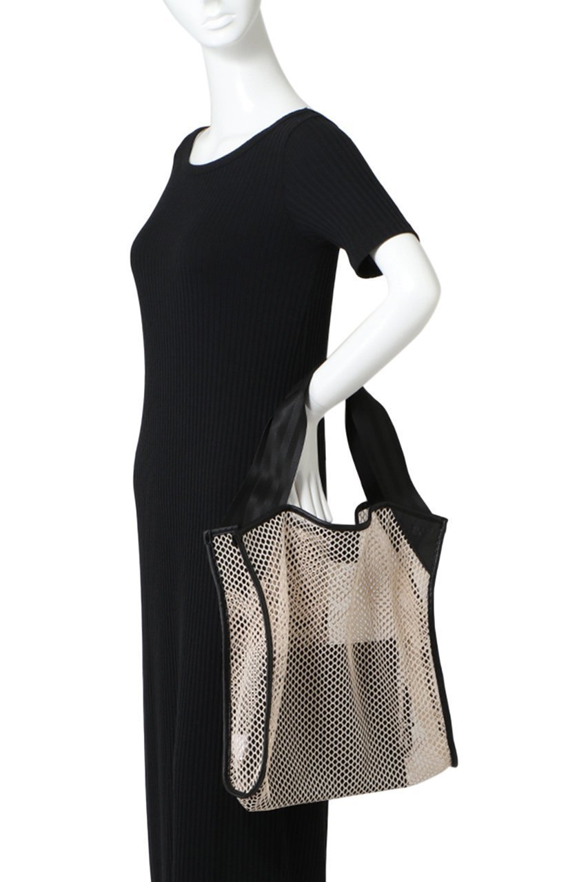 【スピード/Speedo】の【UNISEX】ボヤージュメッシュトート 人気、トレンドファッション・服の通販 founy(ファニー) 　ファッション　Fashion　レディースファッション　Fashion for Women　バッグ　Bags　スポーツウェア　Functional & Stylish Sportswear　スポーツバッグ・ジム用ポーチ・バックパック　Gym Bag / Sports Backpack / Pouch for Training　ユニセックス　Unisex, Genderless　おすすめ　Recommended / Our Picks　スポーツ　Sports, Activewear　ビーチ　Beach, Seaside　ポーチ　Pouch, Small Case　マグネット　Magnet, Magnetic Closure　メッシュ　Mesh, Net Fabric　財布　Wallet, Purse　other-2|ID: prp329100004594159 ipo3291000000035473045