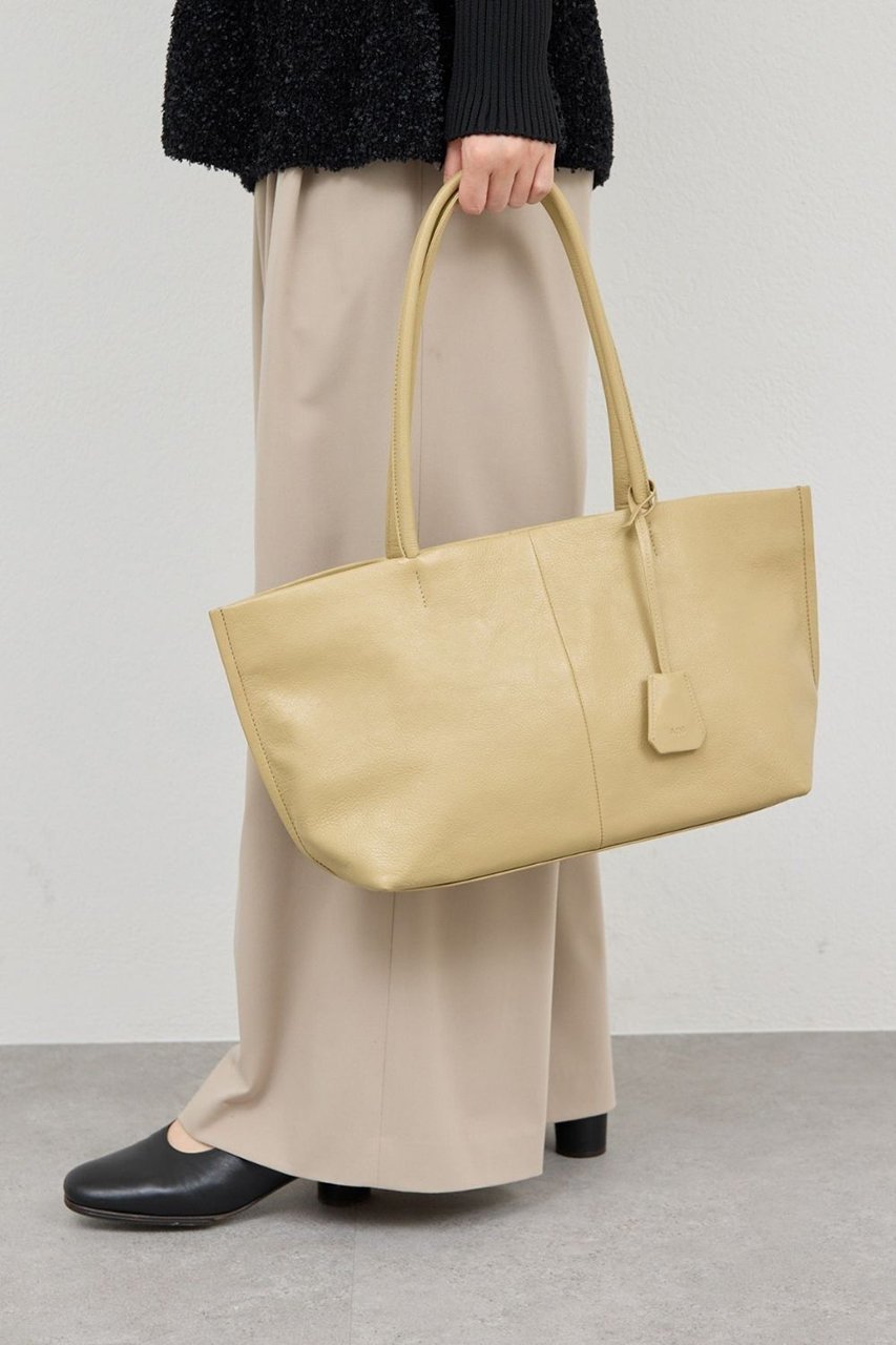 【ガリャルダガランテ/GALLARDAGALANTE】の【2.718】ボートトート 人気、トレンドファッション・服の通販 founy(ファニー) ファッション Fashion レディースファッション Fashion for Women バッグ Bags シンプル Simple, Minimal トレンド Trend, Trending Now フラップ Flap, Flap Pocket ポケット Pocket, Pocket Detail マグネット Magnet, Magnetic Closure ビジネス 仕事 通勤 Business / Work / Commuting other-2|ID: prp329100004594178 ipo3291000000035093644