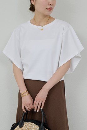 【ガリャルダガランテ/GALLARDAGALANTE】 ワイドスリーブTee人気、トレンドファッション・服の通販 founy(ファニー) ファッション Fashion レディースファッション Ladies' Fashion Online トップス・カットソー Tops/Tshirt シャツ/ブラウス Shirts/Blouses ロング / Tシャツ T-Shirts カットソー Cut and Sewn ショート Short シンプル Simple スリーブ Sleeve フリル Frills ワイド Wide NEW・新作・新着・新入荷 New Arrivals |ID:prp329100004594182