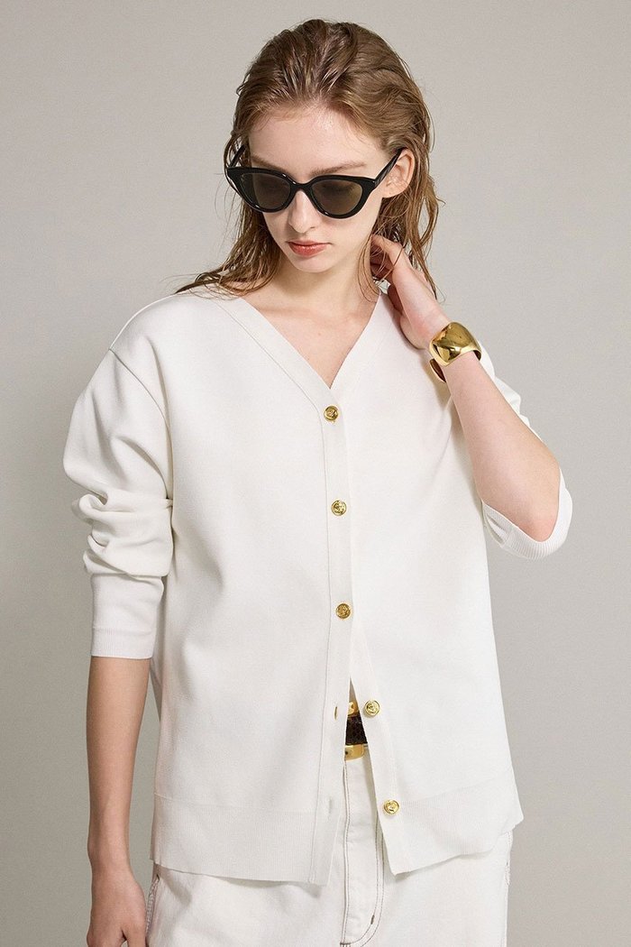 【ブリル/BRILL】のVネックミラノリブカーディガン インテリア・キッズ・メンズ・レディースファッション・服の通販 founy(ファニー) https://founy.com/ ファッション Fashion レディースファッション Fashion for Women トップス・カットソー Cut & Sew Tops ニット Knit Tops & Sweaters カーディガン・羽織り Layered Style Cardigans Vネックトップス V-Neck Tops / V-Cut Neckline Shirts おすすめ Recommended / Our Picks カーディガン Cardigan, Knitwear ストレッチ Stretch, Stretchy Fabric セットアップ Set-Up, Coordinated Outfit ミラノリブ Milano Rib, Milano Stitch |ID: prp329100004594184 ipo3291000000035931898