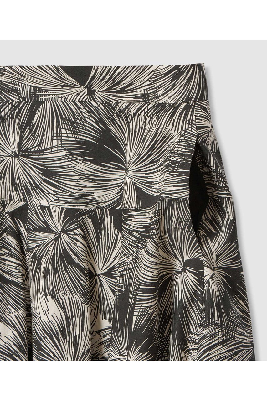 【アナイ/ANAYI】のブラッシュフラワープリントフレア スカート 人気、トレンドファッション・服の通販 founy(ファニー) 　ファッション　Fashion　レディースファッション　Fashion for Women　スカート　Skirts　Aライン・フレアスカート　A-Line & Flared Skirts　ロングスカート　Long Skirts / Maxi & Midi Skirts　ストレッチ　Stretch, Stretchy Fabric　フレア　Flare, Flared　プリント　Print, Printed Pattern　モノトーン　Monotone, Black and White　ロング　Long, Long-Length　再入荷　Restock / Back in Stock　other-3|ID: prp329100004594188 ipo3291000000034988688