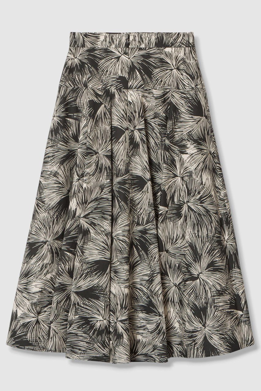 【アナイ/ANAYI】のブラッシュフラワープリントフレア スカート 人気、トレンドファッション・服の通販 founy(ファニー) 　ファッション　Fashion　レディースファッション　Fashion for Women　スカート　Skirts　Aライン・フレアスカート　A-Line & Flared Skirts　ロングスカート　Long Skirts / Maxi & Midi Skirts　ストレッチ　Stretch, Stretchy Fabric　フレア　Flare, Flared　プリント　Print, Printed Pattern　モノトーン　Monotone, Black and White　ロング　Long, Long-Length　other-2|ID: prp329100004594188 ipo3291000000035696590