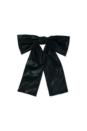【ヘイップ/heyep】のFaux Leather Large Bow Barette 人気、トレンドファッション・服の通販 founy(ファニー) ファッション Fashion レディースファッション Fashion for Women シュシュ&ヘアアクセ/ヘアアレンジ Scrunchies & Hair Accessories アクセサリー Fashion Accessories シンプル Simple, Minimal バレッタ Barrette, Hair Clip フェイクレザー Faux Leather, PU Leather フォルム Silhouette, Form リボン Ribbon, Bow |ID:prp329100004595109