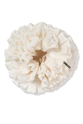【ヘイップ/heyep】のRuffled Silk Scrunchie 人気、トレンドファッション・服の通販 founy(ファニー) ファッション Fashion レディースファッション Ladies' Fashion Online シュシュ / ヘアアクセ Hair Accessories 2025年 2025 2025-2026秋冬・A/W Aw/Autumn/Winter/Fw/Fall/2025-2026 アクセサリー Accessories シルク Silk シンプル Simple バランス Balance フリル Frills A/W・秋冬 Aw・Autumn/Winter・Fw・Fall-Winter |ID:prp329100004595112