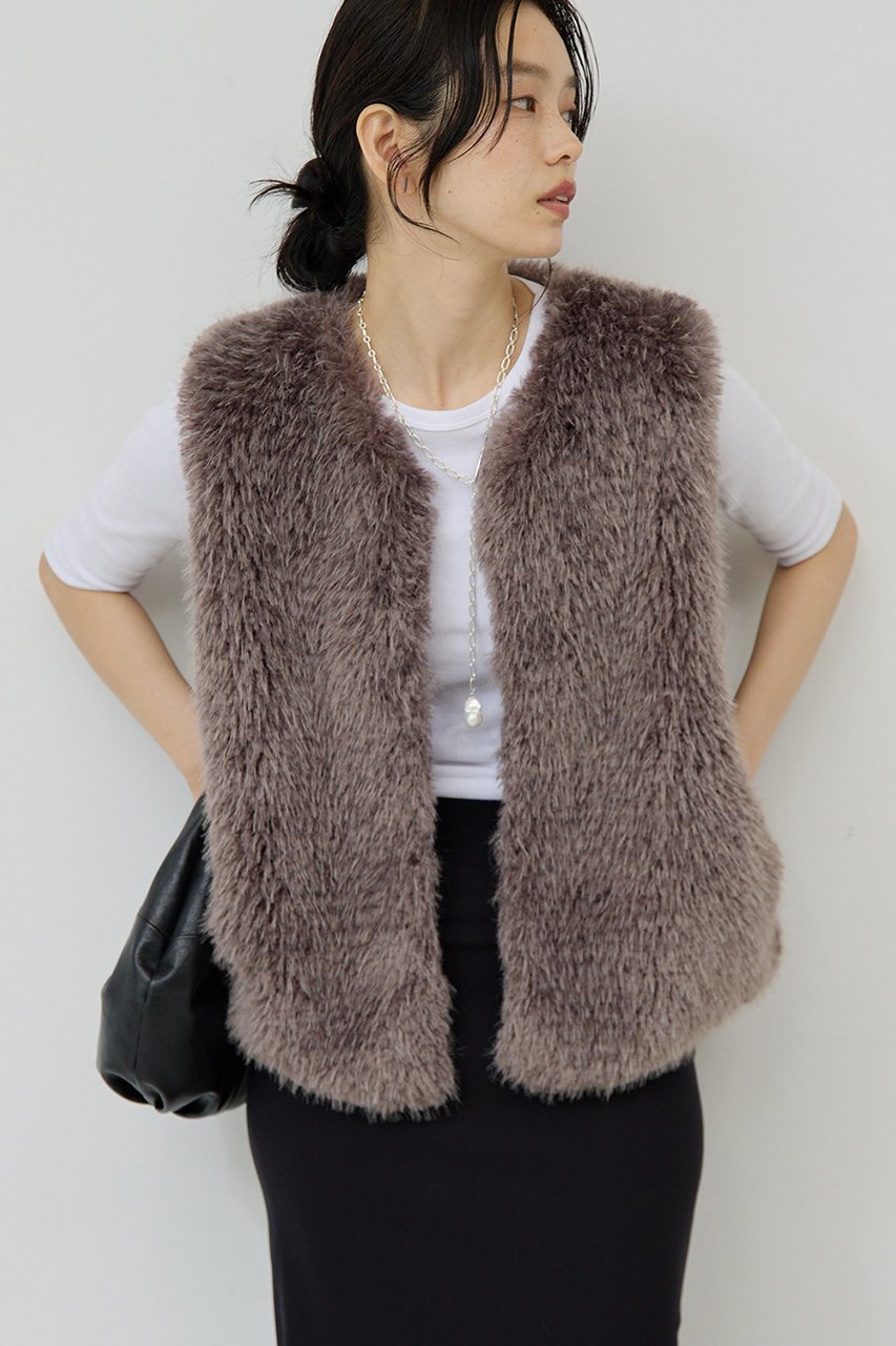 【ガリャルダガランテ/GALLARDAGALANTE】のフェイクカシミヤベスト 人気、トレンドファッション・服の通販 founy(ファニー) 　ファッション　Fashion　レディースファッション　Fashion for Women　アウター　Coat / Outerwear Collection　レディースジャケット・軽アウター　Jackets　ジャケット　Jacket, Outerwear　トレンド　Trend, Trending Now　フロント　Front, Front Design　ベスト　Vest, Waistcoat　ベーシック　Basic, Essential　再入荷　Restock / Back in Stock　定番　Standard, Basic Item　A/W・秋冬　Autumn/Winter　軽量　Lightweight, Ultra Light　other-6|ID: prp329100004595130 ipo3291000000035764704