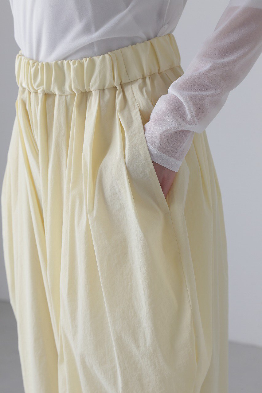 【アドーア/ADORE】のストレッチタフタパンツ 人気、トレンドファッション・服の通販 founy(ファニー) 　ファッション　Fashion　レディースファッション　Ladies' Fashion Online　パンツ　Pants　ギャザー　Gather　コンパクト　Compact　タフタ　Taffeta　バランス　Balance　再入荷　Restock/Back In Stock/Re Arrival　other-6|ID: prp329100004596202 ipo3291000000032661949