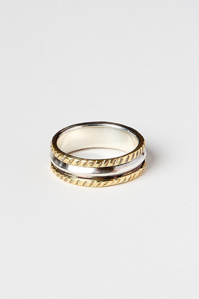 【ジジ/GIGI】の【受注生産】Artemis navajo リング インテリア・キッズ・メンズ・レディースファッション・服の通販 founy(ファニー) https://founy.com/ ファッション Fashion レディースファッション Fashion for Women ジュエリー Jewelry シンプル Simple, Minimal モダン Modern, Contemporary |ID: prp329100004598348 ipo3291000000036039709