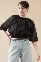 【マルティニーク/martinique】の2WAYクロップドブラウス 人気、トレンドファッション・服の通販 founy(ファニー) ファッション Fashion レディースファッション Ladies' Fashion Online トップス・カットソー Tops/Tshirt シャツ/ブラウス Shirts/Blouses おすすめ Recommend ギャザー Gather シアー Sheer ショート Short スリーブ Sleeve トレンド Trend バランス Balance フロント Front リボン Ribbon リラックス Relax ワイド Wide 再入荷 Restock/Back In Stock/Re Arrival 羽織 Haori |ID:prp329100004599362