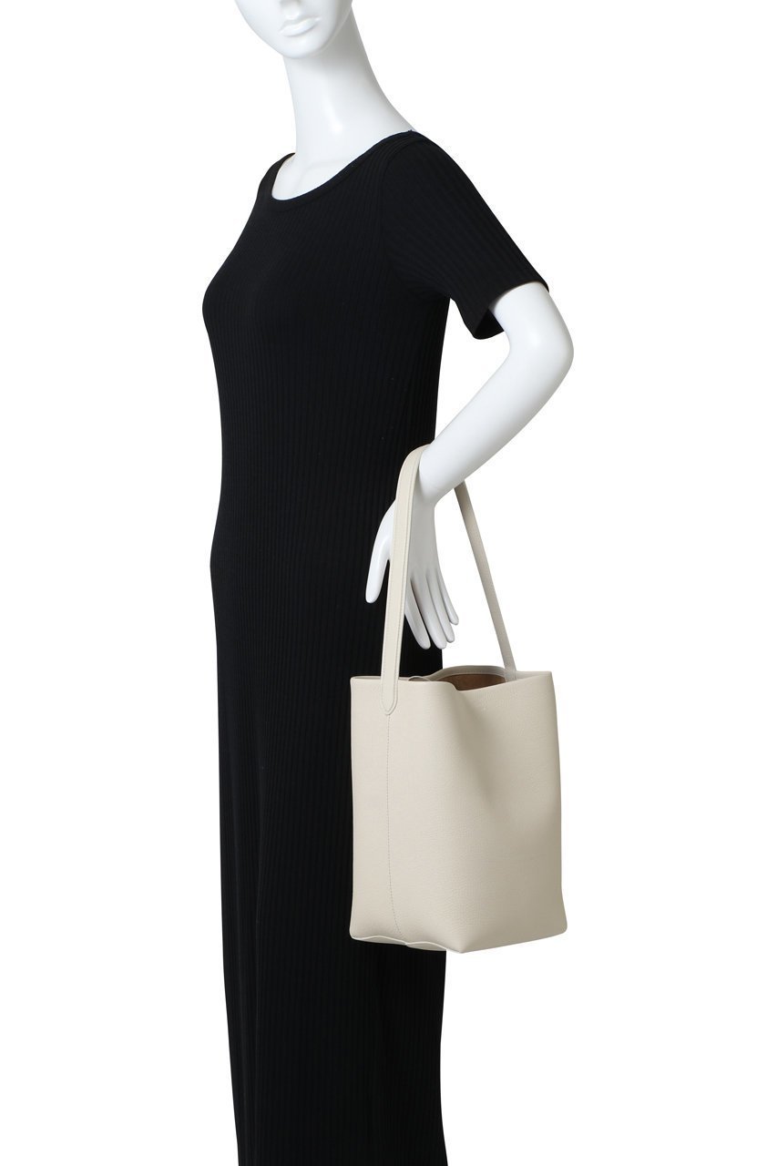 【ザ ロウ/THE ROW】のMEDIUM N/S PARK TOTE 人気、トレンドファッション・服の通販 founy(ファニー) 　ファッション　Fashion　レディースファッション　Ladies' Fashion Online　バッグ　Bags　2025年　2025　2025-2026秋冬・A/W　2025–2026 Fall/Winter Fashion A/W　エレガント 上品　Elegant　定番　Standard　A/W・秋冬　Aw・Autumn/Winter・Fw・Fall-Winter　other-2|ID: prp329100004599366 ipo3291000000032694641