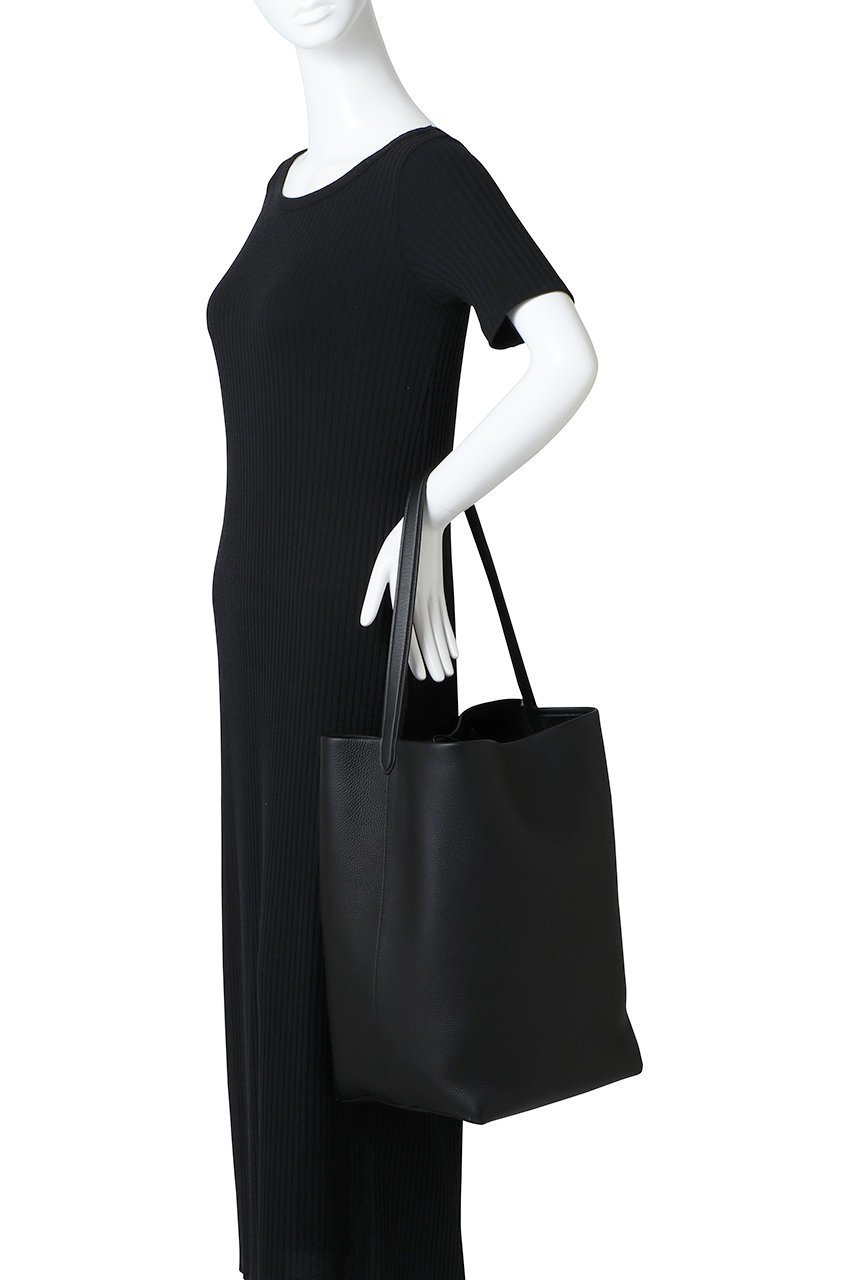 【ザ ロウ/THE ROW】のLARGE N/S PARK TOTE 人気、トレンドファッション・服の通販 founy(ファニー) 　ファッション　Fashion　レディースファッション　Ladies' Fashion Online　バッグ　Bag　2025年　2025　2025-2026秋冬・A/W　Aw/Autumn/Winter/Fw/Fall/2025-2026　ユニセックス　Unisex　シンプル　Simple　A/W・秋冬　Aw・Autumn/Winter・Fw・Fall-Winter　other-2|ID: prp329100004599367 ipo3291000000032694647