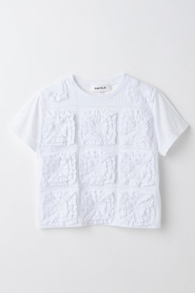 【エンフォルド/ENFOLD】 RUFFLE-MOTIF T-SHIRT/Tシャツ人気、トレンドファッション・服の通販 founy(ファニー) ファッション Fashion レディースファッション Fashion for Women トップス・カットソー Cut & Sew Tops シャツ・ブラウス・オフィスカジュアル Elegant Blouses & Button-Ups ロングTシャツ・Tシャツ Longline T-Shirts & Tees カットソー・ベーシックTシャツ Cut-and-Sewn Tops / Stretch Tees & Basics ショート Short, Short Length スリーブ Sleeve, Long Sleeve / Short Sleeve フリル Frill, Ruffle モチーフ Motif, Design Theme ラッセル Raschel, Raschel Lace 今季 This Season, Current Season 夏 Summer 新作・新入荷 New Arrivals / New In |ID:prp329100004599378