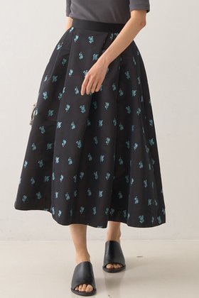 【デザイン ワークス/DESIGN WORKS】のフラワージャガードタックスカート 人気、トレンドファッション・服の通販 founy(ファニー) ファッション Fashion レディースファッション Fashion for Women スカート Skirts ロングスカート Long Skirts / Maxi & Midi Skirts おすすめ Recommended / Our Picks コンパクト Compact, Small Size シャンブレー Chambray, Denim-Like Fabric ジャカード／ジャガード Jacquard, Woven Pattern ジャケット Jacket, Outerwear セットアップ Set-Up, Coordinated Outfit ロング Long, Long-Length 別注 Limited Edition, Custom Order 新作・新入荷 New Arrivals / New In |ID:prp329100004600368