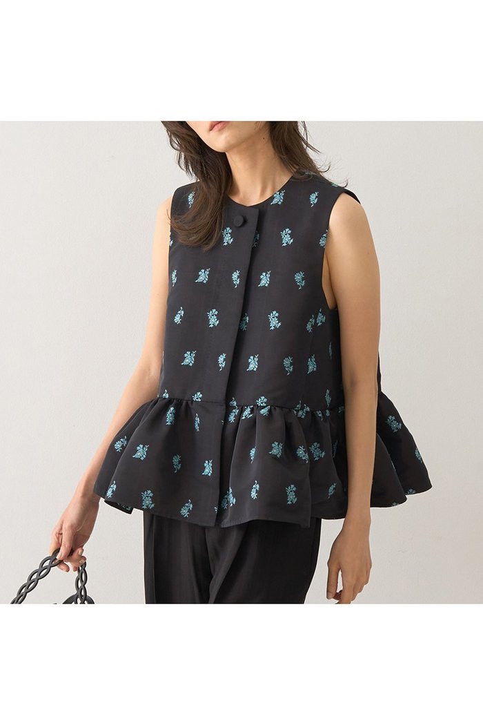 【デザイン ワークス/DESIGN WORKS】のフラワージャガードペムラムジャケット インテリア・キッズ・メンズ・レディースファッション・服の通販 founy(ファニー) https://founy.com/ ファッション Fashion レディースファッション Fashion for Women アウター Coat / Outerwear Collection レディースジャケット・軽アウター Jackets カットソー Cut and Sewn Top シャンブレー Chambray, Denim-Like Fabric ジャカード／ジャガード Jacquard, Woven Pattern ジャケット Jacket, Outerwear ベスト Vest, Waistcoat ペプラム Peplum, Flared Hem エレガント 上品 Elegant 別注 Limited Edition, Custom Order 秋 Autumn |ID: prp329100004600369 ipo3291000000036097665