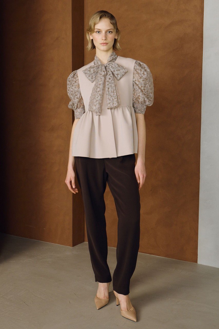 【コルコバード/CORCOVADO】のダブルクロスペプラムジレ 人気、トレンドファッション・服の通販 founy(ファニー) 　ファッション　Fashion　レディースファッション　Fashion for Women　アウター　Coat / Outerwear Collection　レディースジャケット・軽アウター　Jackets　ジャケット　Jacket, Outerwear　ダブル　Double, Double-Breasted　フォーマル　Formal, Dressy　ベスト　Vest, Waistcoat　ペプラム　Peplum, Flared Hem　エレガント 上品　Elegant　other-8|ID: prp329100004600448 ipo3291000000036745491