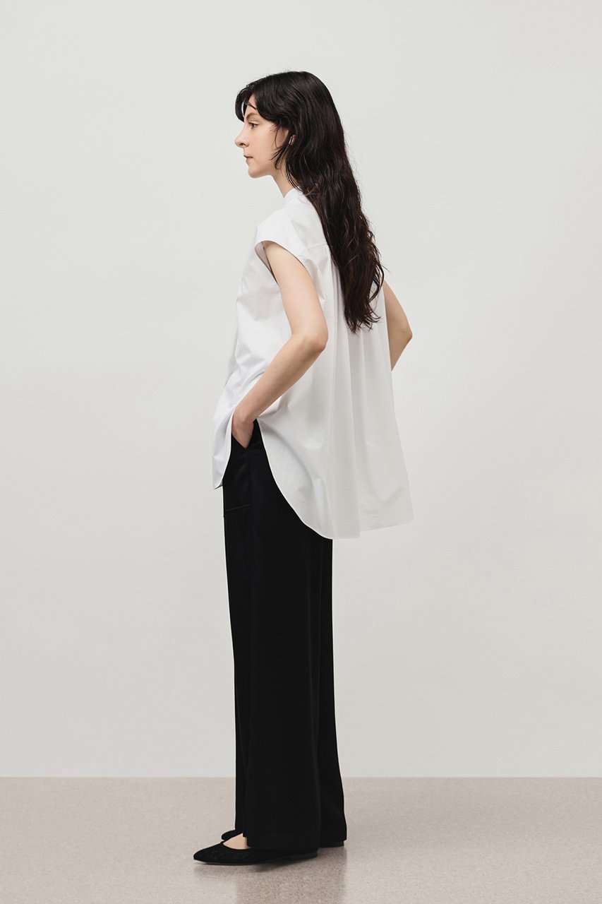 【デパリエ/DEPAREILLE】のタイプライターボウノースリーブブラウス 人気、トレンドファッション・服の通販 founy(ファニー) 　ファッション　Fashion　レディースファッション　Fashion for Women　トップス・カットソー　Cut & Sew Tops　キャミソール&ノースリーブ　Camisoles & Sleeveless Tops　シャツ・ブラウス・オフィスカジュアル　Elegant Blouses & Button-Ups　2025年　2025　2025-2026秋冬・A/W　Autumn/Winter 2025–26 AW25–26　エレガント 上品　Elegant　カーディガン　Cardigan, Knitwear　ギャザー　Gathered, Ruffled　ジャケット　Jacket, Outerwear　タイプライター　Typewriter Fabric, Crisp Cotton　ノースリーブ　Sleeveless, No-Sleeve　A/W・秋冬　Autumn/Winter　ビジネス 仕事 通勤　Business / Work / Commuting　other-8|ID: prp329100004600459 ipo3291000000032717557
