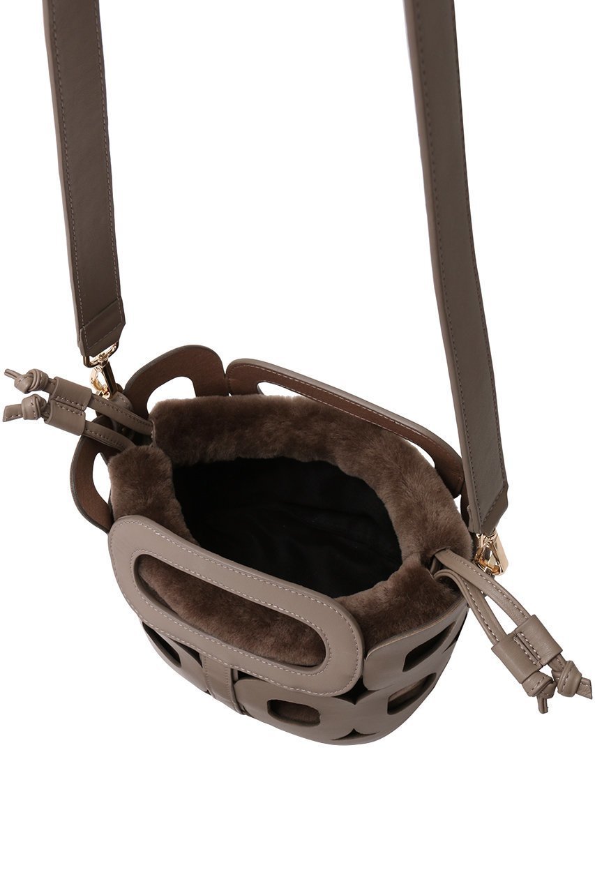 【ペリーコ/PELLICO】のANELLI HANDLES MINI WITH FUR 2wayハンドバッグ 人気、トレンドファッション・服の通販 founy(ファニー) 　ファッション　Fashion　レディースファッション　Fashion for Women　バッグ　Bags　2025年　2025　2025-2026秋冬・A/W　Autumn/Winter 2025–26 AW25–26　エレガント 上品　Elegant　パーティ　Party, Party Style　フェイクファー　Faux Fur, Imitation Fur　ワーク　Workwear, Utility Style　巾着　Drawstring Bag, Kinchaku　A/W・秋冬　Autumn/Winter　other-5|ID: prp329100004601457 ipo3291000000032715638