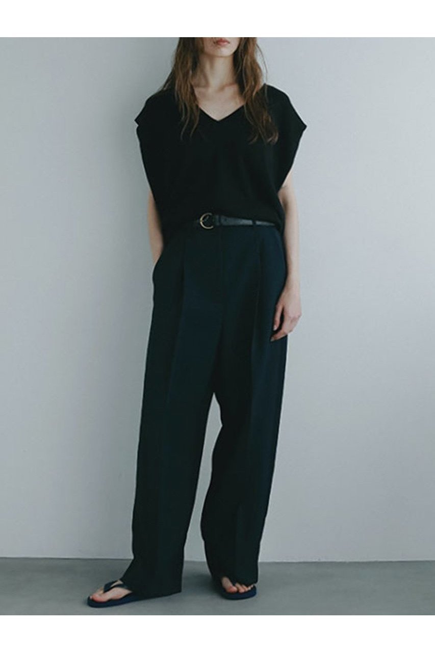 【エトレトウキョウ/ETRE TOKYO】のダブルクロス2wayスリーブレスプルオーバー 人気、トレンドファッション・服の通販 founy(ファニー) 　ファッション　Fashion　レディースファッション　Fashion for Women　トップス・カットソー　Cut & Sew Tops　キャミソール&ノースリーブ　Camisoles & Sleeveless Tops　シャツ・ブラウス・オフィスカジュアル　Elegant Blouses & Button-Ups　ロングTシャツ・Tシャツ　Longline T-Shirts & Tees　カジュアルプルオーバー・ニットトップス　Pullovers & Knit Tops / Casual Pullovers　カットソー・ベーシックTシャツ　Cut-and-Sewn Tops / Stretch Tees & Basics　なめらか　Smooth, Silky Texture　キャミソール　Camisole, Spaghetti Strap Top　シルク　Silk, 100% Silk　タンク　Tank Top, Sleeveless Top　ダブル　Double, Double-Breasted　フォルム　Silhouette, Form　新作・新入荷　New Arrivals / New In　other-4|ID: prp329100004601466 ipo3291000000032715700