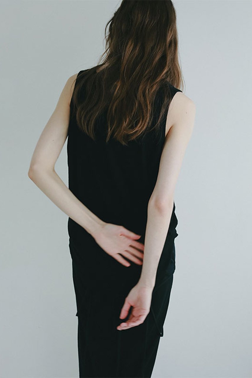 【エトレトウキョウ/ETRE TOKYO】のヘンリーネックエアリータンクトップ 人気、トレンドファッション・服の通販 founy(ファニー) 　ファッション　Fashion　レディースファッション　Fashion for Women　トップス・カットソー　Cut & Sew Tops　キャミソール&ノースリーブ　Camisoles & Sleeveless Tops　シャツ・ブラウス・オフィスカジュアル　Elegant Blouses & Button-Ups　ロングTシャツ・Tシャツ　Longline T-Shirts & Tees　カットソー・ベーシックTシャツ　Cut-and-Sewn Tops / Stretch Tees & Basics　おすすめ　Recommended / Our Picks　インナー　Innerwear　キャミソール　Camisole, Spaghetti Strap Top　セットアップ　Set-Up, Coordinated Outfit　タンク　Tank Top, Sleeveless Top　フロント　Front, Front Design　新作・新入荷　New Arrivals / New In　other-3|ID: prp329100004601467 ipo3291000000032715708