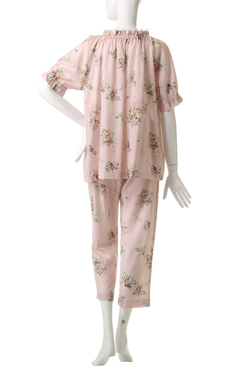 【イクコ/IKUKO】のシングルガーゼ花柄プリント フリルネック半袖パジャマ 人気、トレンドファッション・服の通販 founy(ファニー) 　ファッション　Fashion　レディースファッション　Fashion for Women　トップス・カットソー　Cut & Sew Tops　花柄・フラワープリント・モチーフ　Floral Prints & Motifs / Flower Pattern Tops　お家時間・ステイホーム　Stay Home / At Home　パジャマ　Pajamas, Sleepwear　フェミニン　Feminine, Girly　フリル　Frill, Ruffle　プリント　Print, Printed Pattern　リボン　Ribbon, Bow　リラックス　Relax, Relaxed Fit　半袖　Short Sleeve, Half Sleeve　新作・新入荷　New Arrivals / New In　other-4|ID: prp329100004601489 ipo3291000000032715881