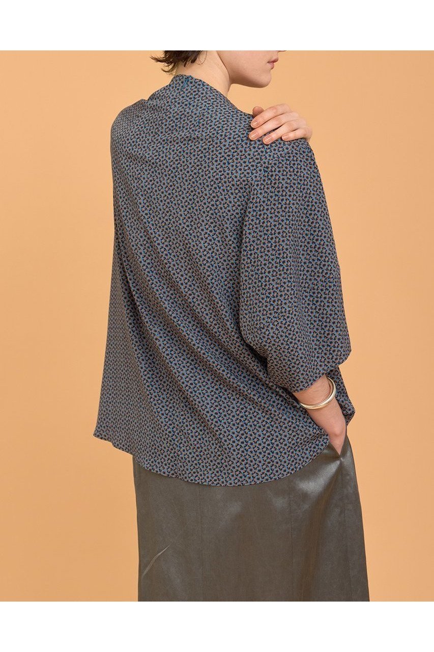 【ハウス オブ ロータス/HOUSE OF LOTUS】のジオメトリーコモンプリントブラウス 人気、トレンドファッション・服の通販 founy(ファニー) 　ファッション　Fashion　レディースファッション　Fashion for Women　トップス・カットソー　Cut & Sew Tops　シャツ・ブラウス・オフィスカジュアル　Elegant Blouses & Button-Ups　2025年　2025　2025-2026秋冬・A/W　Autumn/Winter 2025–26 AW25–26　アシンメトリー　Asymmetrical Style　アンティーク　Antique-Inspired　ショート　Short, Short Length　スリーブ　Sleeve, Long Sleeve / Short Sleeve　ドレープ　Drape, Draping Fabric　プリント　Print, Printed Pattern　モダン　Modern, Contemporary　エレガント 上品　Elegant　A/W・秋冬　Autumn/Winter　other-4|ID: prp329100004601499 ipo3291000000032715993