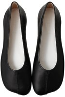 【エムエム6 メゾン マルタン マルジェラ/MM6 Maison Martin Margiela】のStitch-out レザーバレリーナ 人気、トレンドファッション・服の通販 founy(ファニー) ファッション Fashion レディースファッション Fashion for Women 2025年 2025 2025-2026秋冬・A/W Autumn/Winter 2025–26 AW25–26 なめらか Smooth, Silky Texture シューズ Shoes, Footwear シンプル Simple, Minimal バレエ Ballet, Ballet Style フォルム Silhouette, Form フラット Flat, Flat Shoes A/W・秋冬 Autumn/Winter |ID:prp329100004601619
