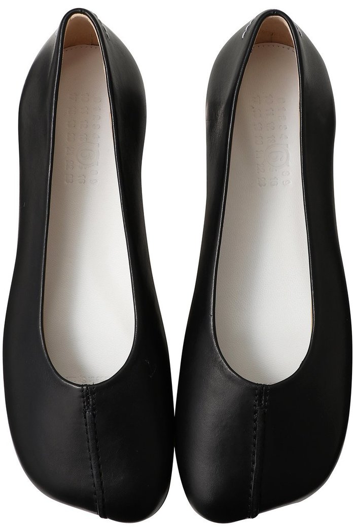 【エムエム6 メゾン マルタン マルジェラ/MM6 Maison Martin Margiela】のStitch-out レザーバレリーナ インテリア・キッズ・メンズ・レディースファッション・服の通販 founy(ファニー) https://founy.com/ ファッション Fashion レディースファッション Fashion for Women なめらか Smooth, Silky Texture シューズ Shoes, Footwear シンプル Simple, Minimal バレエ Ballet, Ballet Style フォルム Silhouette, Form フラット Flat, Flat Shoes |ID: prp329100004601619 ipo3291000000035932494