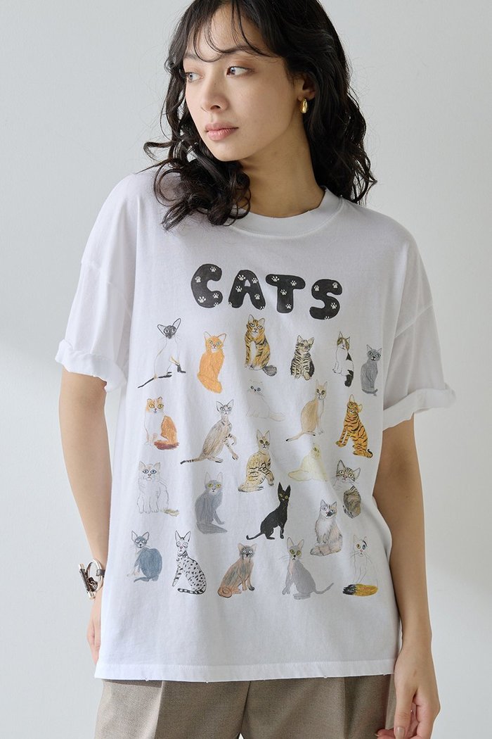 【ウィムガゼット/Whim Gazette】の【UNFORTUNATE PORTRAIT】Cats TEE インテリア・キッズ・メンズ・レディースファッション・服の通販 founy(ファニー) https://founy.com/ ファッション Fashion レディースファッション Fashion for Women トップス・カットソー Cut & Sew Tops シャツ・ブラウス・オフィスカジュアル Elegant Blouses & Button-Ups ロングTシャツ・Tシャツ Longline T-Shirts & Tees カットソー・ベーシックTシャツ Cut-and-Sewn Tops / Stretch Tees & Basics イラスト Illustration インナー Innerwear カーディガン Cardigan, Knitwear キャラクター Character, Licensed Characters ショート Short, Short Length ジャケット Jacket, Outerwear スリーブ Sleeve, Long Sleeve / Short Sleeve ダメージ Distressed, Destroyed 猫 Cat, Kitty プリント Print, Printed Pattern おすすめ Recommended / Our Picks |ID: prp329100004601636 ipo3291000000035342751