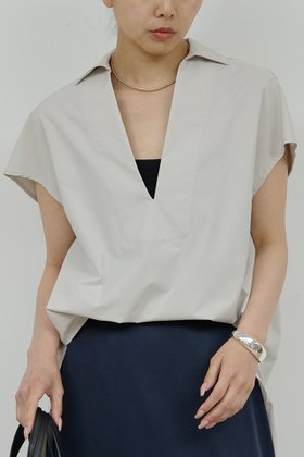 【ガリャルダガランテ/GALLARDAGALANTE】 スキッパーシャツ人気、トレンドファッション・服の通販 founy(ファニー) ファッション Fashion レディースファッション Fashion for Women トップス・カットソー Cut & Sew Tops シャツ・ブラウス・オフィスカジュアル Elegant Blouses & Button-Ups ショート Short, Short Length シンプル Simple, Minimal スキッパー Skipper, Open Collar スリーブ Sleeve, Long Sleeve / Short Sleeve バランス Balance, Style Balance ボトム Bottoms, Lower Wear 夏 Summer 新作・新入荷 New Arrivals / New In |ID:prp329100004601644