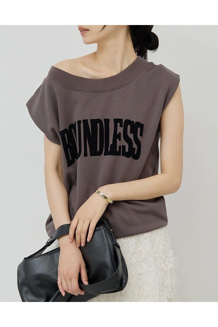 【ガリャルダガランテ/GALLARDAGALANTE】のオフショルロゴスウェットTシャツ 人気、トレンドファッション・服の通販 founy(ファニー) 　ファッション　Fashion　レディースファッション　Fashion for Women　トップス・カットソー　Cut & Sew Tops　シャツ・ブラウス・オフィスカジュアル　Elegant Blouses & Button-Ups　レディースパーカー・カジュアルフーディー　Casual Hoodies & Sweatshirts　ロングTシャツ・Tシャツ　Longline T-Shirts & Tees　スウェット・クルーネックトップス　Sweatshirts & Crewnecks / Relaxed Fit Sweat Tops　カットソー・ベーシックTシャツ　Cut-and-Sewn Tops / Stretch Tees & Basics　おすすめ　Recommended / Our Picks　エレガント 上品　Elegant　ショート　Short, Short Length　スウェット / スエット　Sweatshirt, Sweatwear　スリーブ　Sleeve, Long Sleeve / Short Sleeve　タイトスカート　Pencil Skirt, Tight Skirt　フロント　Front, Front Design　レース　Lace, Lace Fabric　新作・新入荷　New Arrivals / New In　other-6|ID: prp329100004601650 ipo3291000000032716961