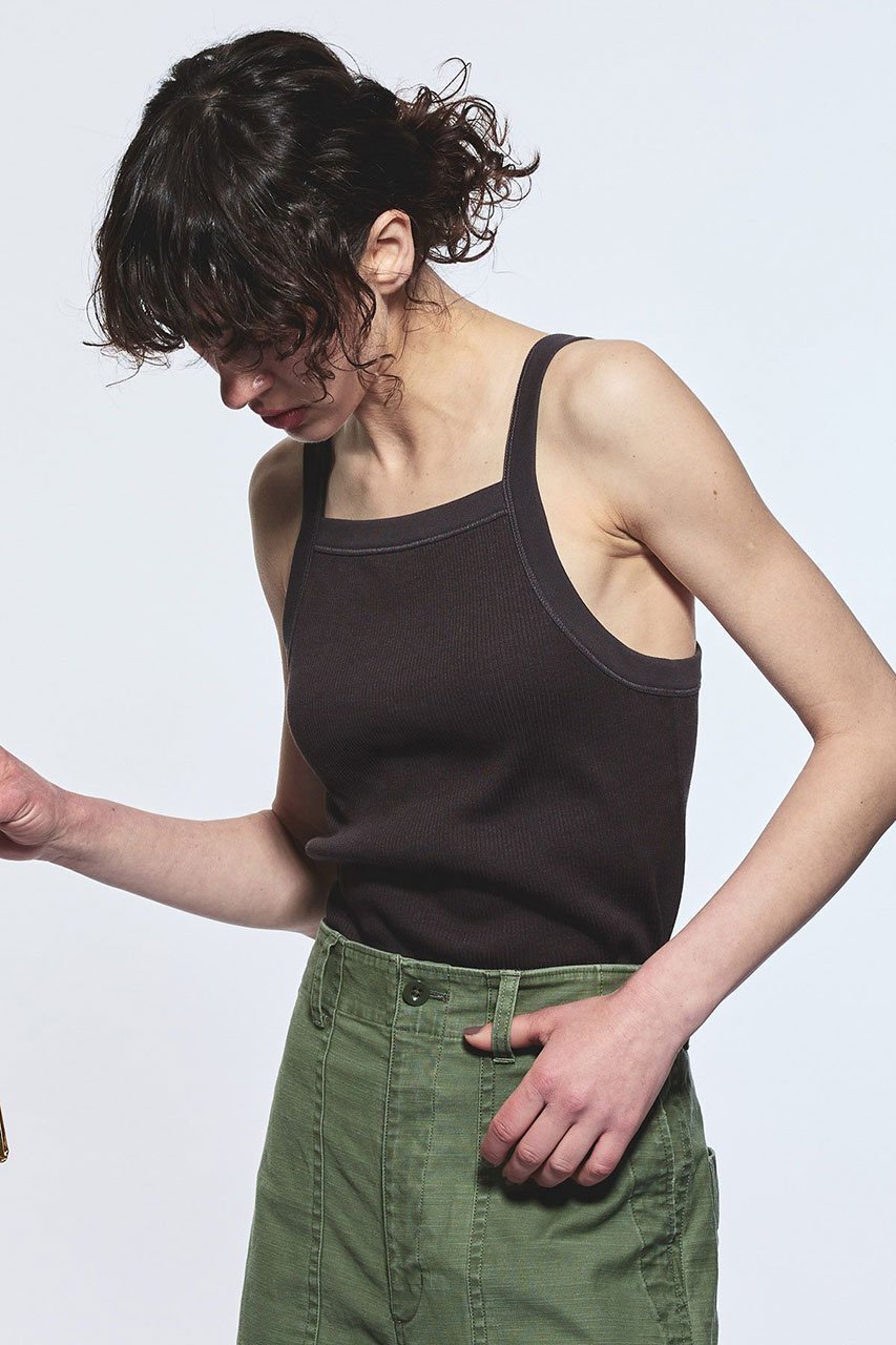 【ブリル/BRILL】のシャイニーテレコタンク インテリア・キッズ・メンズ・レディースファッション・服の通販 founy(ファニー) 　ファッション　Fashion　レディースファッション　Fashion for Women　トップス・カットソー　Cut & Sew Tops　キャミソール&ノースリーブ　Camisoles & Sleeveless Tops　シャツ・ブラウス・オフィスカジュアル　Elegant Blouses & Button-Ups　ロングTシャツ・Tシャツ　Longline T-Shirts & Tees　カットソー・ベーシックTシャツ　Cut-and-Sewn Tops / Stretch Tees & Basics　インナー　Innerwear　キャミソール　Camisole, Spaghetti Strap Top　ジャケット　Jacket, Outerwear　タンク　Tank Top, Sleeveless Top　テレコ　Ribbed, Rib Stitch　ブルゾン　Blouson, Bomber Jacket　エレガント 上品　Elegant　再入荷　Restock / Back in Stock　チャコールグレー|ID: prp329100004601679 ipo3291000000032717151