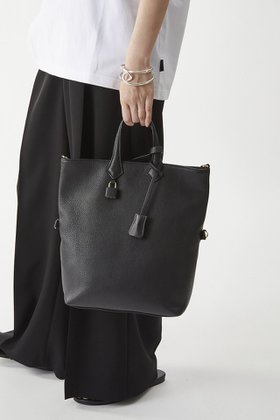 【プルミエ アロンディスモン/1er Arrondissement】 【mica della valle】モニカトートバッグ人気、トレンドファッション・服の通販 founy(ファニー) ファッション Fashion レディースファッション Fashion for Women バッグ Bags イタリア Italy ハーフ Half, Half-Length 新作・新入荷 New Arrivals / New In |ID:prp329100004602739