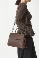 【プルミエ アロンディスモン/1er Arrondissement】の【mica della valle】シビッラショルダーバッグ 人気、トレンドファッション・服の通販 founy(ファニー) ファッション Fashion レディースファッション Fashion for Women バッグ Bags イタリア Italy エレガント 上品 Elegant マグネット Magnet, Magnetic Closure |ID:prp329100004602740