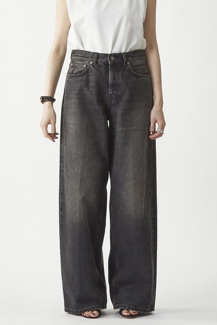 【プルミエ アロンディスモン/1er Arrondissement】の【HAIKURE】“BETHANY EARL WASH”デニムパンツ インテリア・キッズ・メンズ・レディースファッション・服の通販 founy(ファニー) https://founy.com/ ファッション Fashion レディースファッション Fashion for Women パンツ Pants & Trousers デニムパンツ・ジーンズ・美脚デニム Denim Jeans & Pants イタリア Italy クール Cool, Chic コレクション Collection, Seasonal Line デニム Denim, Jeans Material トレンド Trend, Trending Now ユーズド Used, Vintage-Look ワイド Wide, Wide Fit ヴィンテージ Vintage Style 新作・新入荷 New Arrivals / New In |ID: prp329100004602742 ipo3291000000032731440