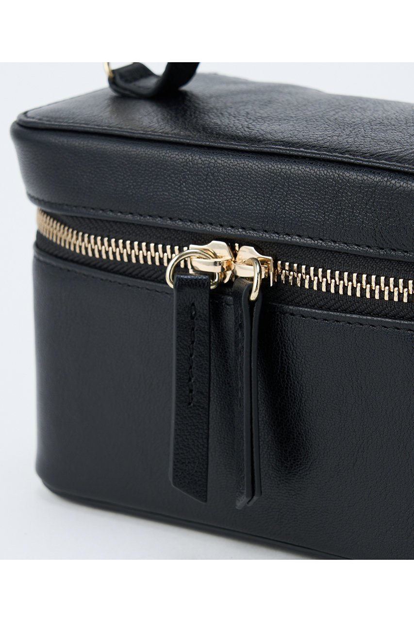 【ウィムガゼット/Whim Gazette】の【Hoaw.】バニティショルダー 人気、トレンドファッション・服の通販 founy(ファニー) 　ファッション　Fashion　レディースファッション　Fashion for Women　アクセサリー　Fashion Accessories　軽量　Lightweight, Ultra Light　シューズ　Shoes, Footwear　ショルダー　Shoulder, Shoulder Strap　シルバー　Silver, Metallic Silver　スマート　Smart, Elegant　財布　Wallet, Purse　トレンド　Trend, Trending Now　ポケット　Pocket, Pocket Detail　ポーチ　Pouch, Small Case　再入荷　Restock / Back in Stock　エレガント 上品　Elegant　other-7|ID: prp329100004602748 ipo3291000000035093632