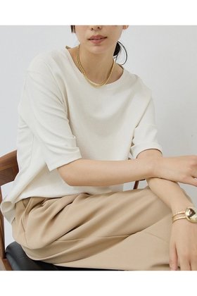 【ガリャルダガランテ/GALLARDAGALANTE】のバックスリットハーフスリーブブラウス 人気、トレンドファッション・服の通販 founy(ファニー) ファッション Fashion レディースファッション Fashion for Women トップス・カットソー Cut & Sew Tops シャツ・ブラウス・オフィスカジュアル Elegant Blouses & Button-Ups バッグ Bags カットソー Cut and Sewn Top ショート Short, Short Length スリット Slit, Slit Detail スリーブ Sleeve, Long Sleeve / Short Sleeve 夏 Summer 新作・新入荷 New Arrivals / New In |ID:prp329100004602758