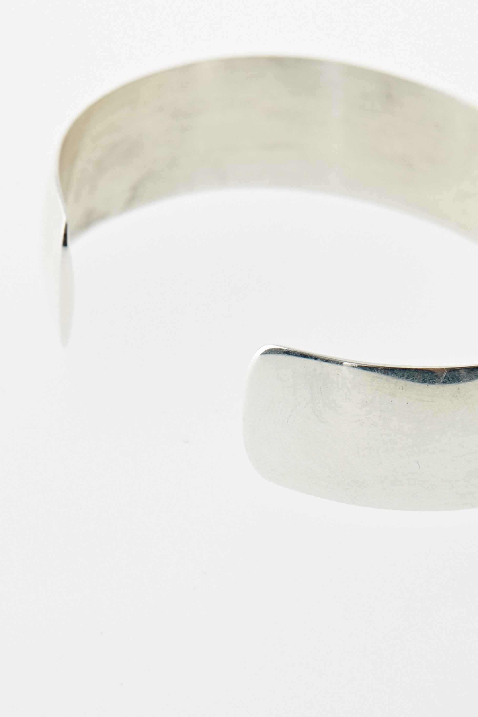 【マルティニーク/martinique】の【Harpo】【別注】BRACELET SIMPLE LARGE BR 人気、トレンドファッション・服の通販 founy(ファニー) 　ファッション　Fashion　レディースファッション　Fashion for Women　ジュエリー　Jewelry　チェーン＆カフブレスレット　Cuff & Chain Bracelets　バングル・カフブレスレット　Bangles & Cuff Bracelets　シンプル　Simple, Minimal　ジュエリー　Jewelry, Accessories　スタイリッシュ　Stylish, Fashionable　バングル　Bangle, Bracelet　フィット　Fit, Slim Fit　フランス　France, French　ブレスレット　Bracelet, Wristband　別注　Limited Edition, Custom Order　other-2|ID: prp329100004602822 ipo3291000000032732403