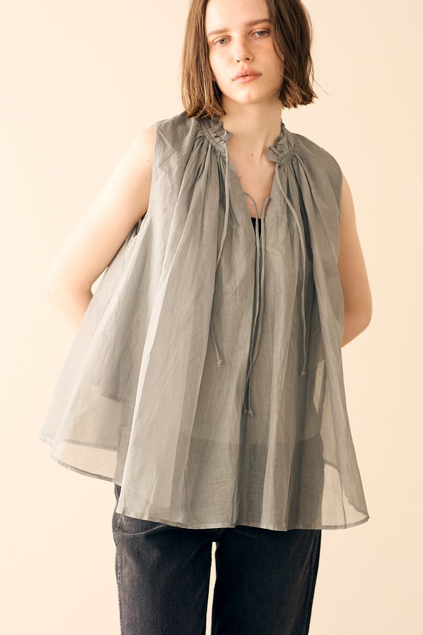 【マリリンムーン/MARILYN MOON】の前後2wayシアースターチドコットンギャザーブラウス 人気、トレンドファッション・服の通販 founy(ファニー) 　ファッション　Fashion　レディースファッション　Fashion for Women　トップス・カットソー　Cut & Sew Tops　キャミソール&ノースリーブ　Camisoles & Sleeveless Tops　シャツ・ブラウス・オフィスカジュアル　Elegant Blouses & Button-Ups　2025年　2025　2025-2026秋冬・A/W　Autumn/Winter 2025–26 AW25–26　インド　Indian Textile　ギャザー　Gathered, Ruffled　シアー　Sheer, See-Through　シャーリング　Shirring, Ruched　ノースリーブ　Sleeveless, No-Sleeve　フリル　Frill, Ruffle　フレア　Flare, Flared　モダン　Modern, Contemporary　リゾート　Resort, Vacation Style　リュクス　Luxury, Elegant, High-End, Chic　A/W・秋冬　Autumn/Winter　other-8|ID: prp329100004604778 ipo3291000000032990626