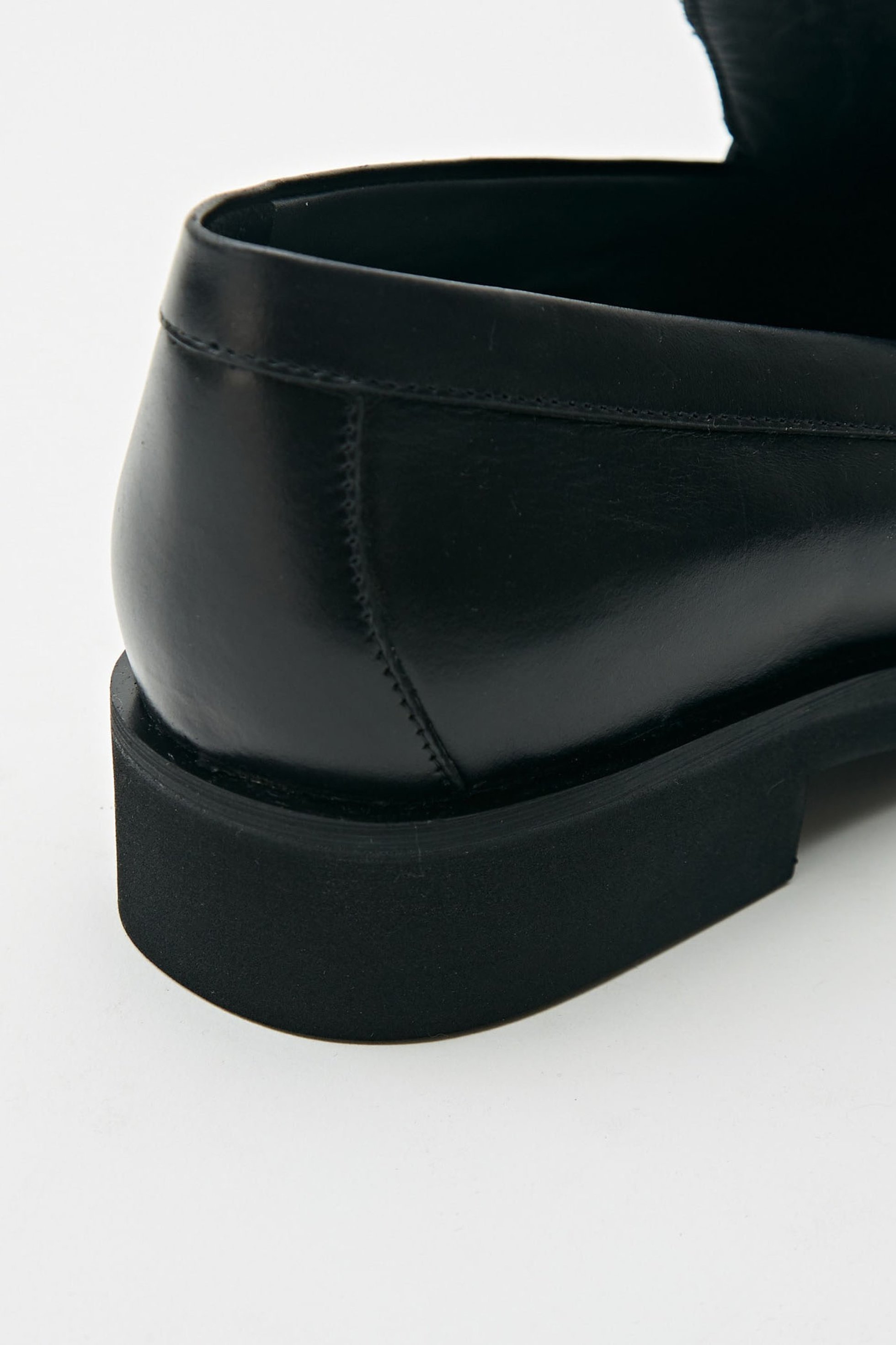 【マルティニーク/martinique】の【CAMINANDO】SIGNATURE LOAFERS 人気、トレンドファッション・服の通販 founy(ファニー) 　ファッション　Fashion　レディースファッション　Fashion for Women　シューズ　Shoes, Footwear　スクエア　Square, Square Shape　フラット　Flat, Flat Shoes　マニッシュ　Mannish, Boyish　モダン　Modern, Contemporary　other-7|ID: prp329100004604877 ipo3291000000032771706